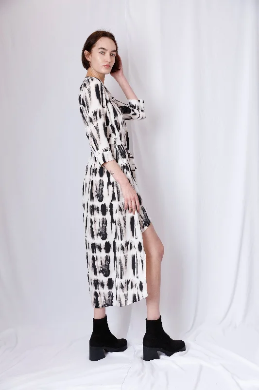 Last Chance ruched dressruched dressLOOSE SHIRT DRESS WITH MANDARIN COLLAR AND WAIST TIE Last Chance ruched dressruched dressLOOSE SHIRT DRESS WITH MANDARIN COLLAR AND WAIST TIE