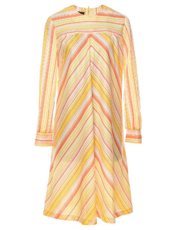 Steals and Deals chic outerwearStriped Shift Dress - M