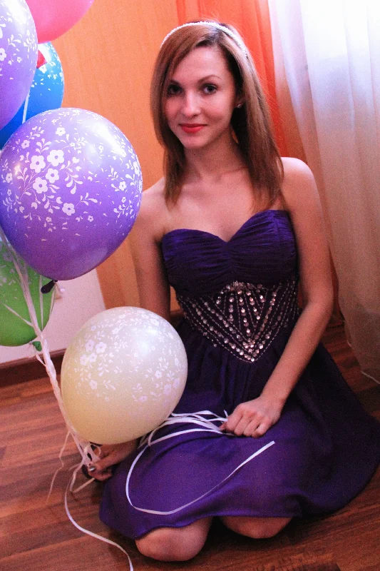 Closeout Sale A-line Sweetheart Knee Length Chiffon Rhinestone Prom Dress