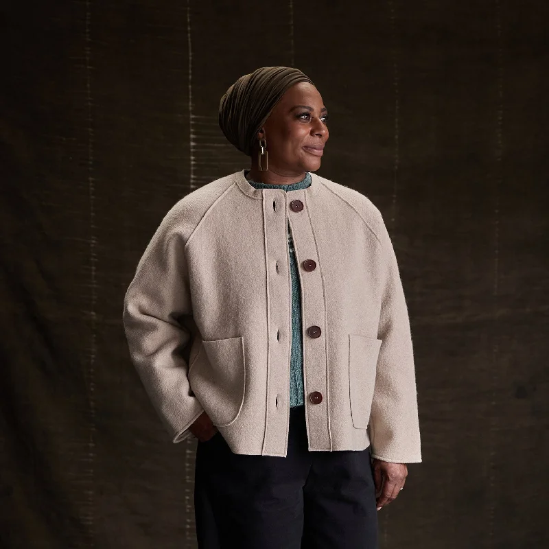Act Fast windproof jacketCreek Womens Jacket - Boiled Merino Wool - Sand