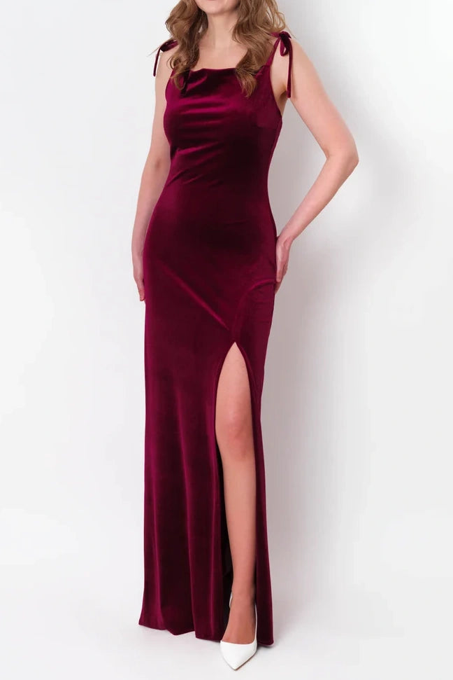 Amazing Deals long-sleeve floral dresslong-sleeve floral dressBurgundy Velvet Spaghetti Straps Empire Dress Amazing Deals long-sleeve floral dresslong-sleeve floral dressBurgundy Velvet Spaghetti Straps Empire Dress