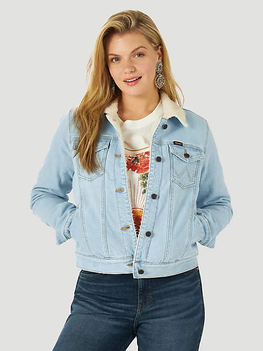Massive Deals warm trench coatWOMEN'S WRANGLER RETRO® SHERPA LINED WESTERN DENIM JACKET IN BLEACHED DENIM