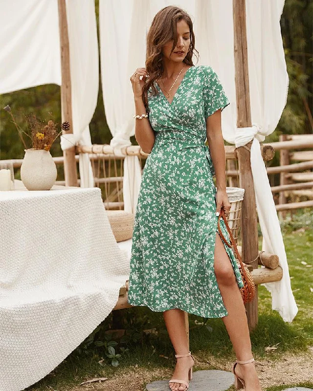 Take Advantage fitted dressfitted dressSpring and summer floral short-sleeved dress