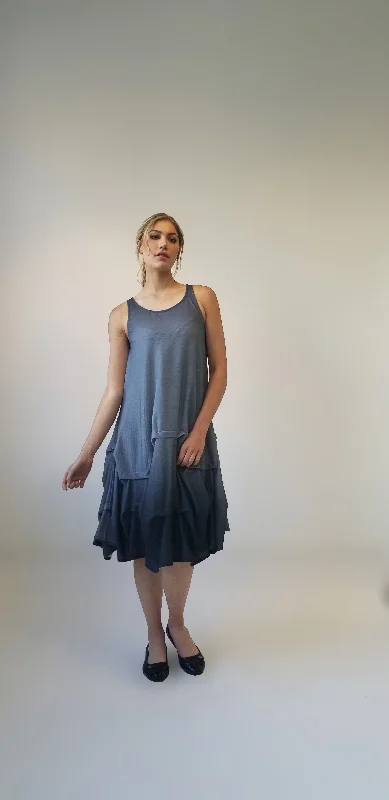 Deal Explosion chic dresschic dressOMBRE SLEEVELESS MIDI DRESS WITH PINTUCKS
