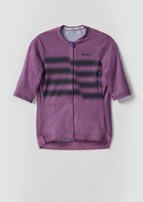 Extra Savings high-end athletic hoodieWomen's Blurred Out Ultralight Jersey